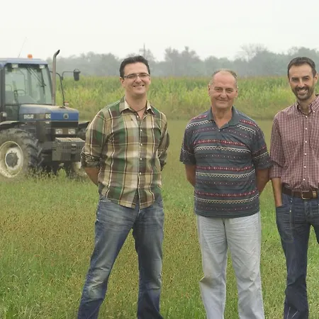 ファームステイ El Cavajer Revello